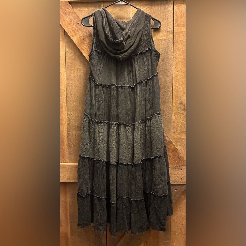 🖤❣️Rare❣️🖤 Delightful Gray Tiered Dress by Young Threads - Picture 2 of 9